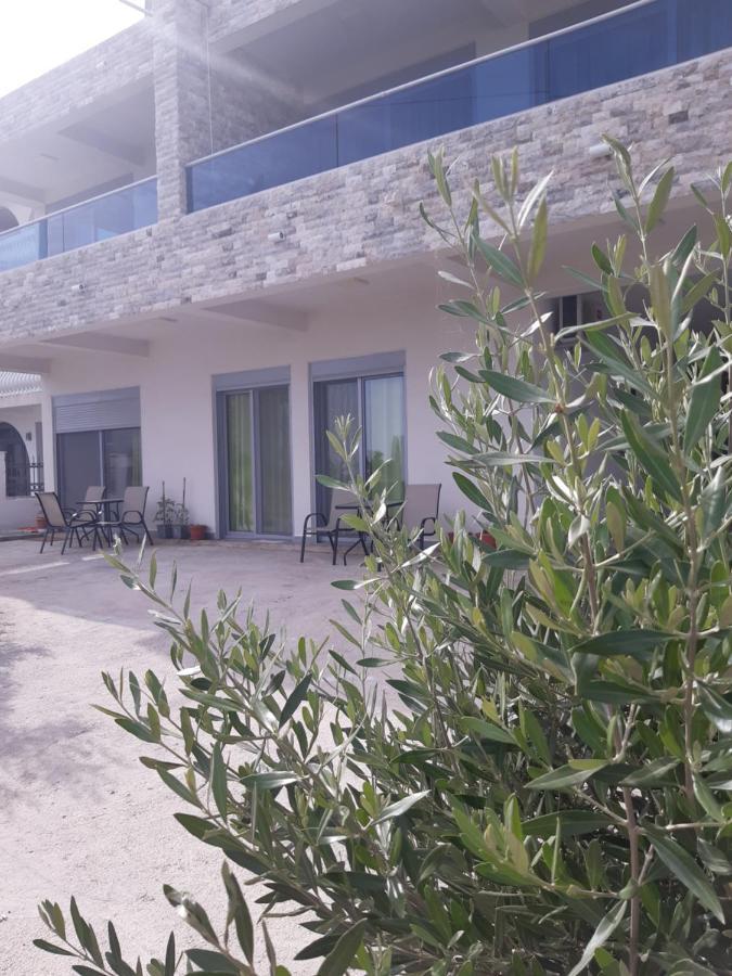 Zara Apartments Улцинь Екстер'єр фото