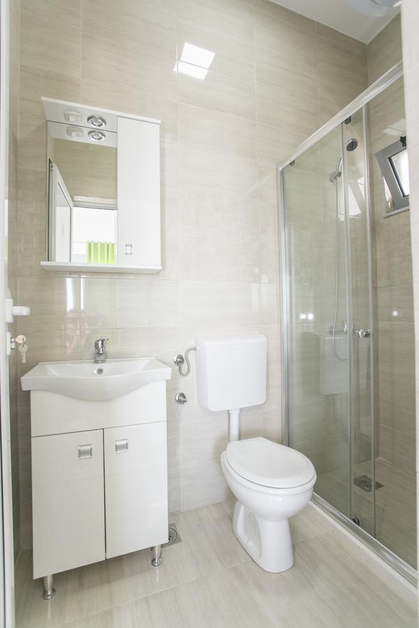 Zara Apartments Улцинь Екстер'єр фото