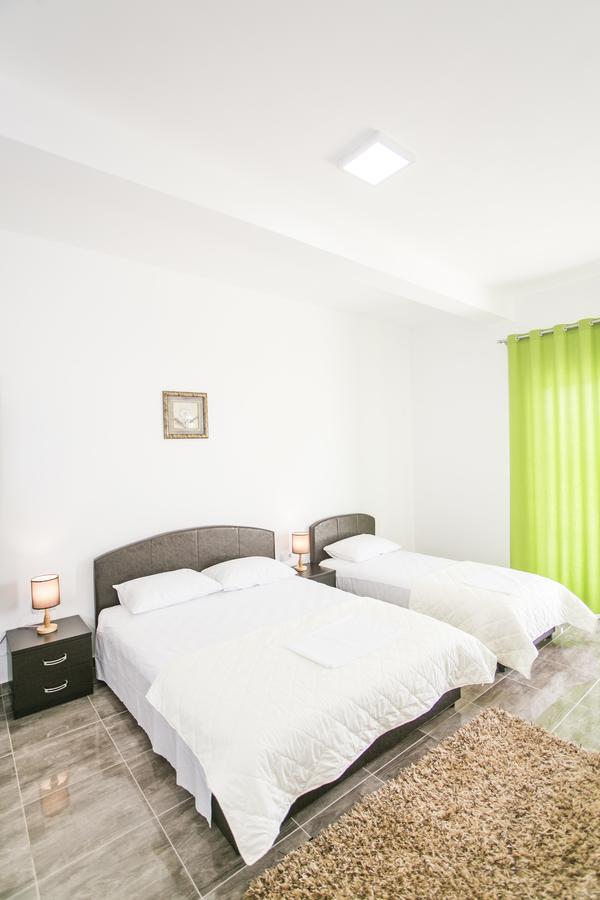 Zara Apartments Улцинь Екстер'єр фото