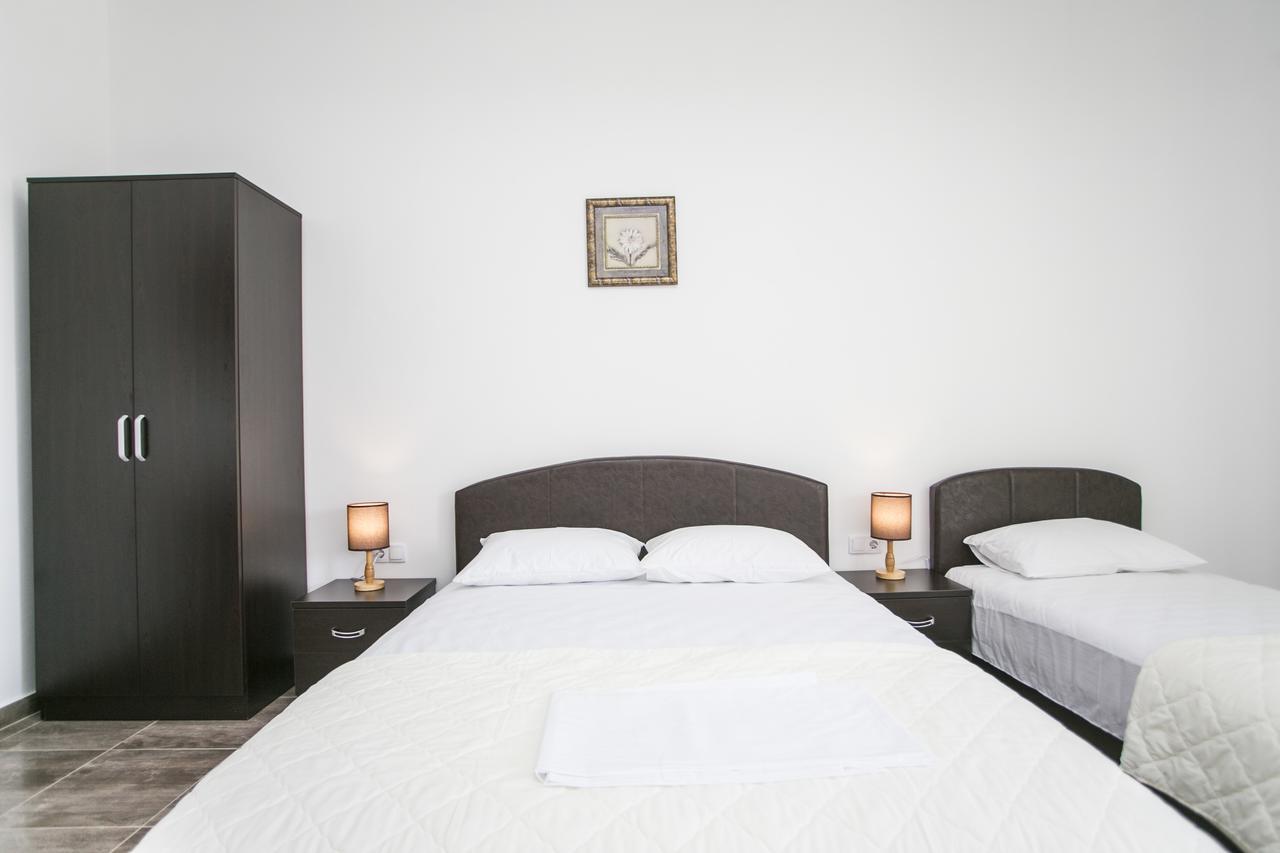 Zara Apartments Улцинь Екстер'єр фото