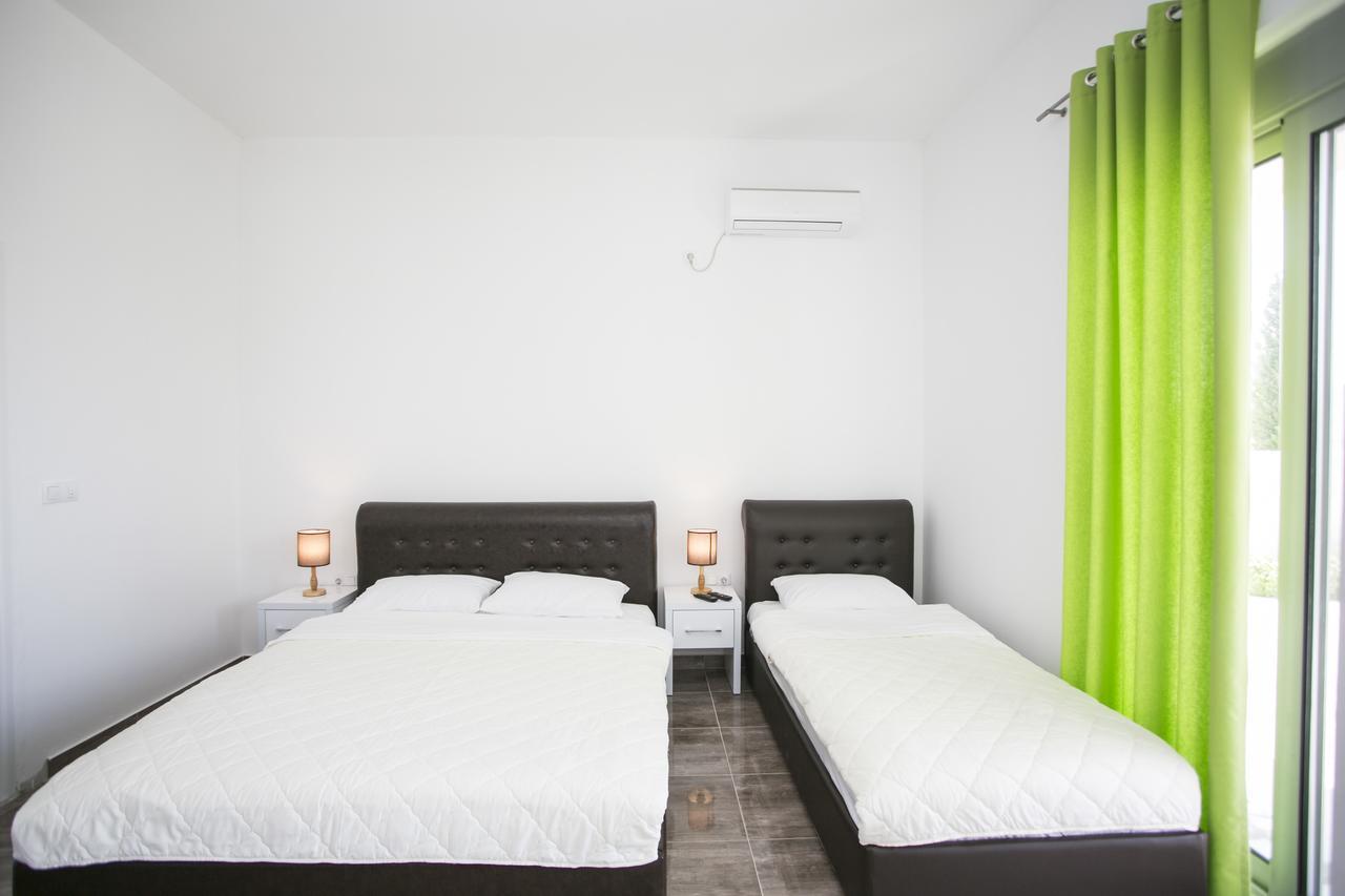 Zara Apartments Улцинь Екстер'єр фото